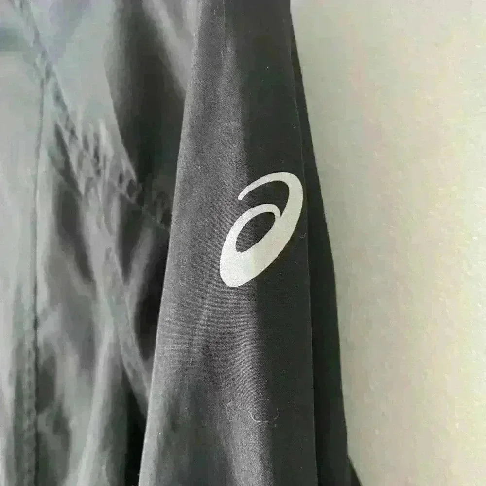 ASICS - Hooded Running Jacket - Picture 4 of 5